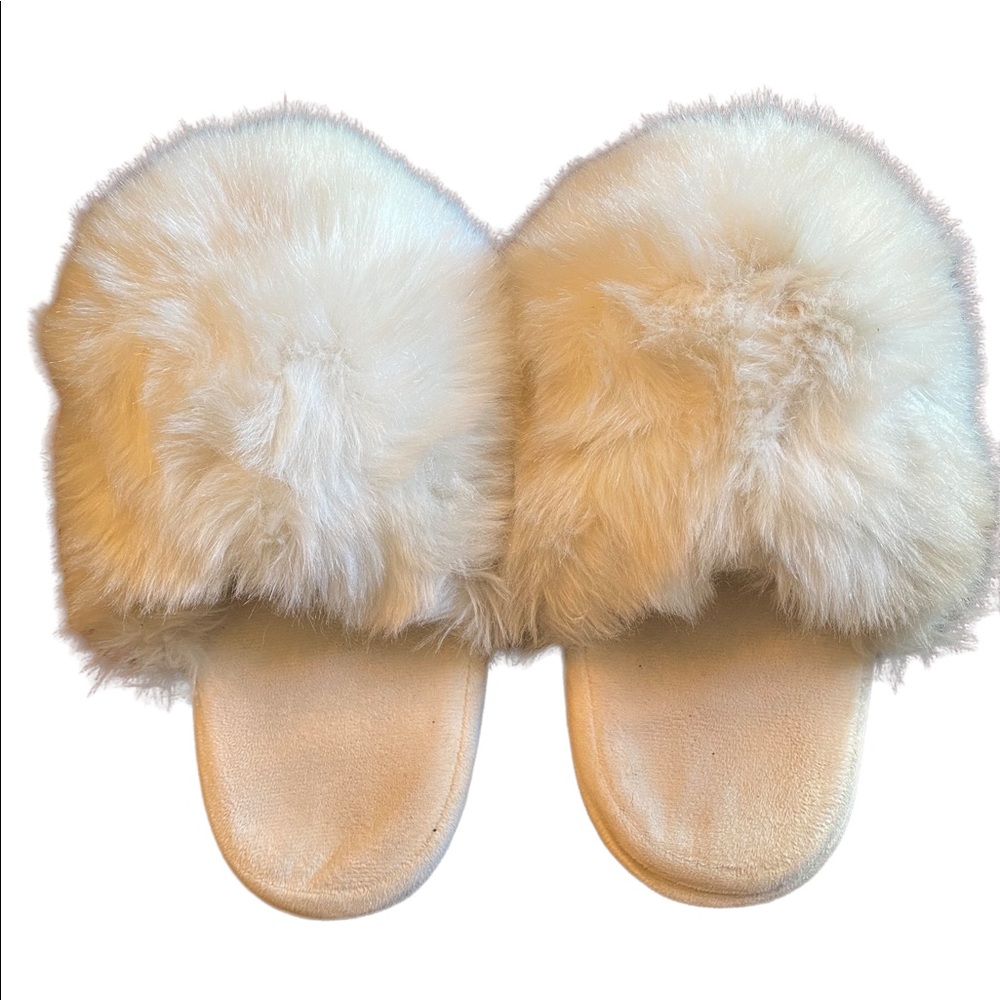 Faux Fur Super Fuzzy Slip on Cream Slippers